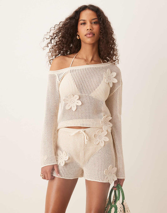 Knitted Short Co-Ord With 3D Flowers