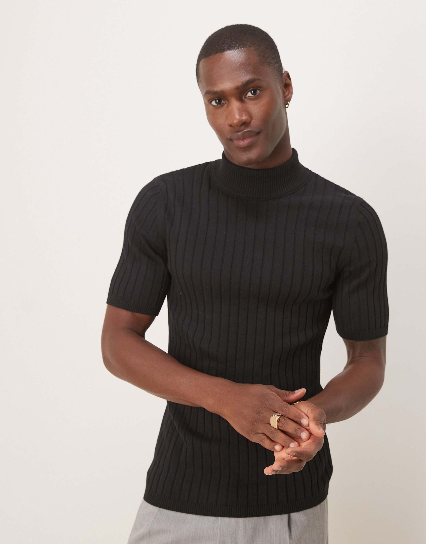 Muscle Fit Knitted Rib Turtle Neck T-Shirt