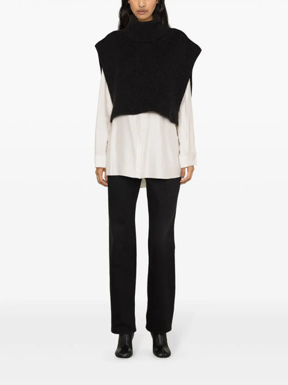 Classic Cut Straight-Leg Jeans