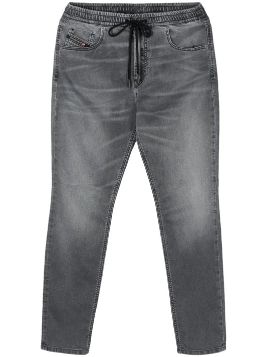 2031 D-Krailey Mid-Rise Boyfriend Jeans