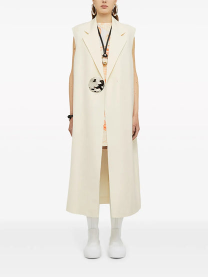 Button-Fastening Tailored Crepe Vest