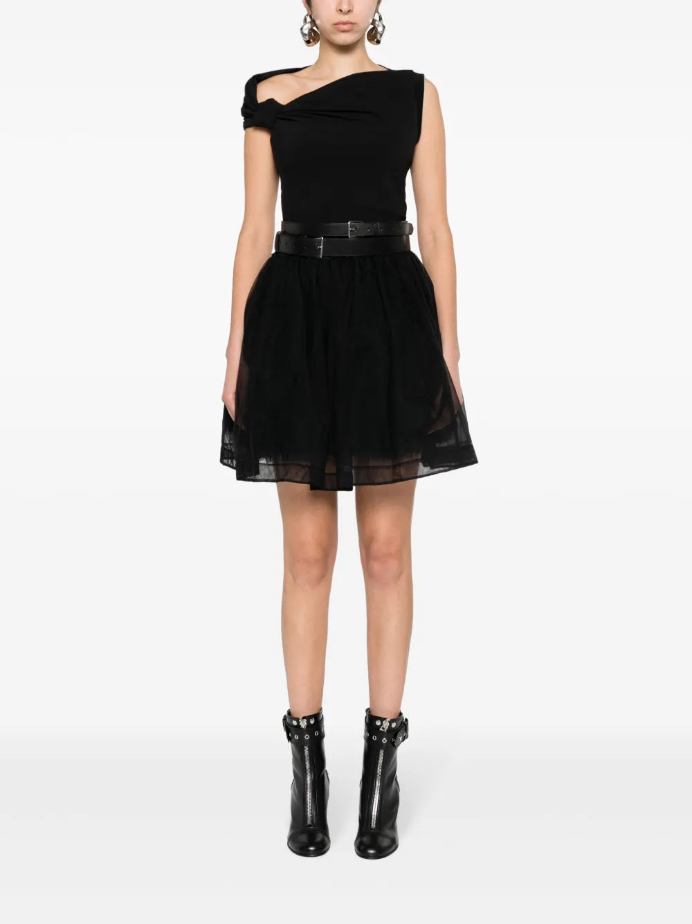 Asymmetric-Design Top