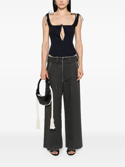 Scoop-Neck Sleeveless Body