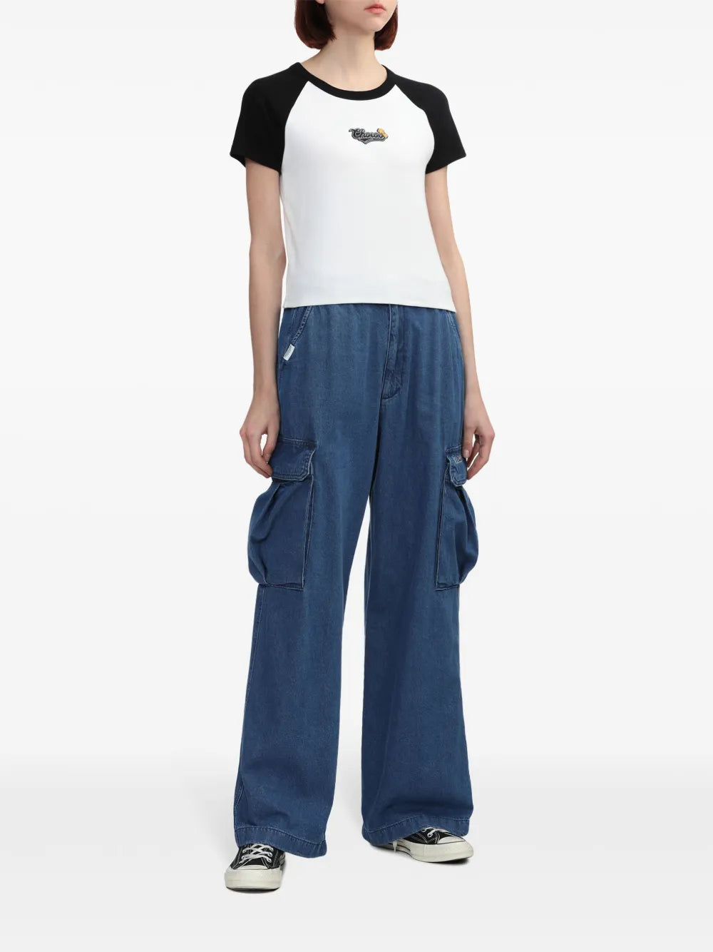 Cargo-Pocket Wide-Leg Jeans