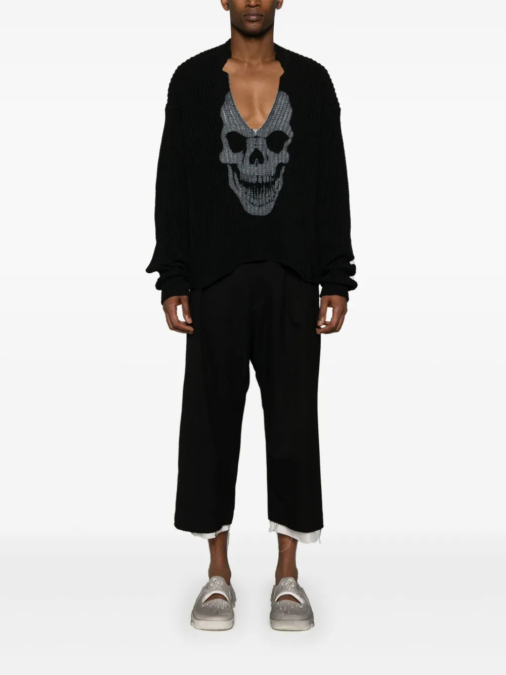 Skull-Print V-Neck Jumper