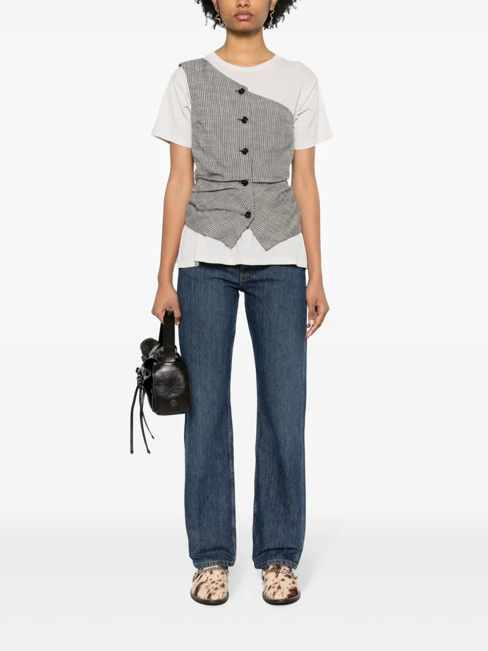 Linear Cut Straight-Leg Jeans