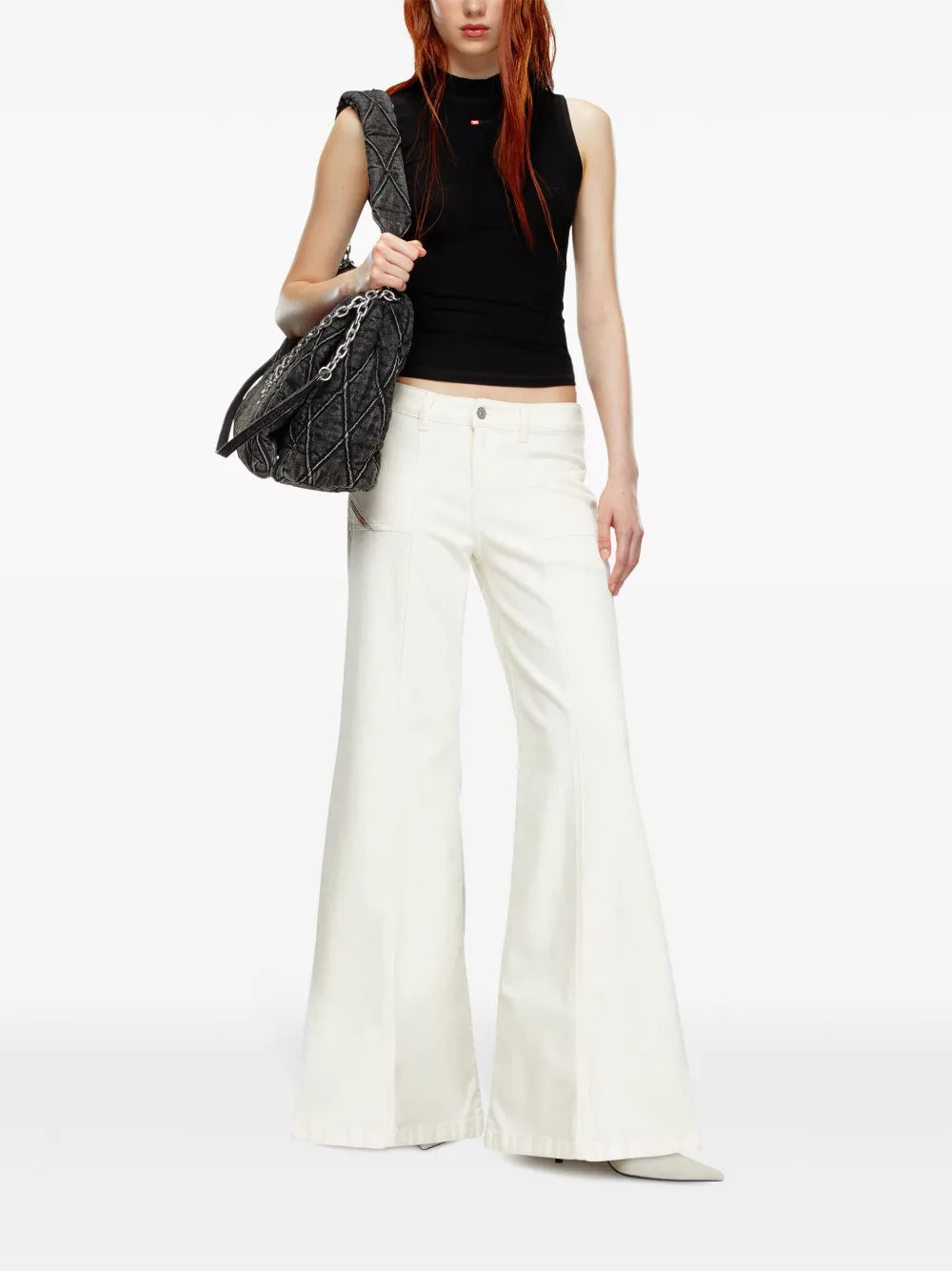 D-Akii Mid-Rise Flared Jeans