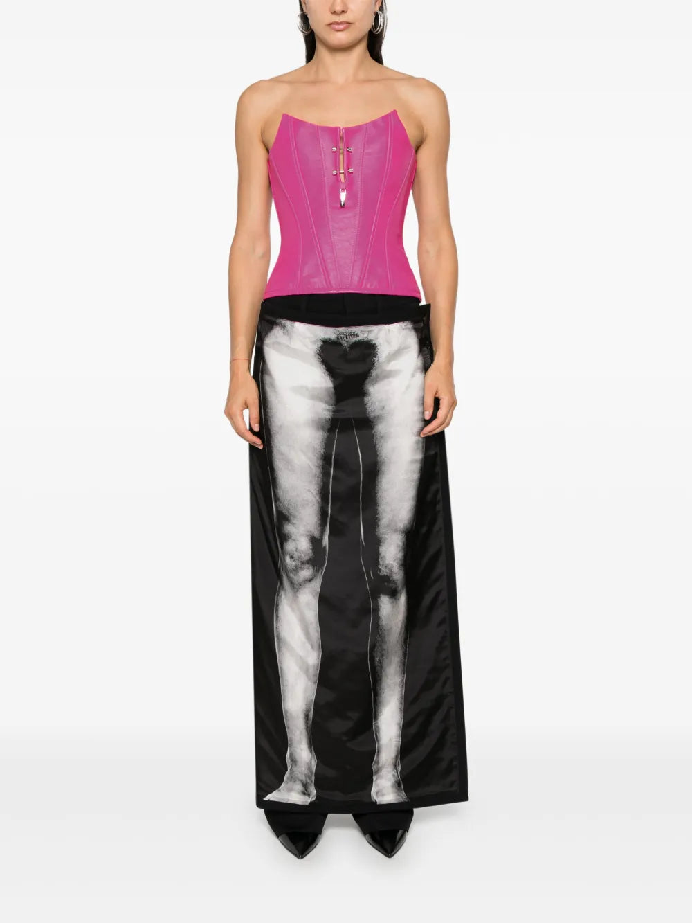 Piercing-Detail Top