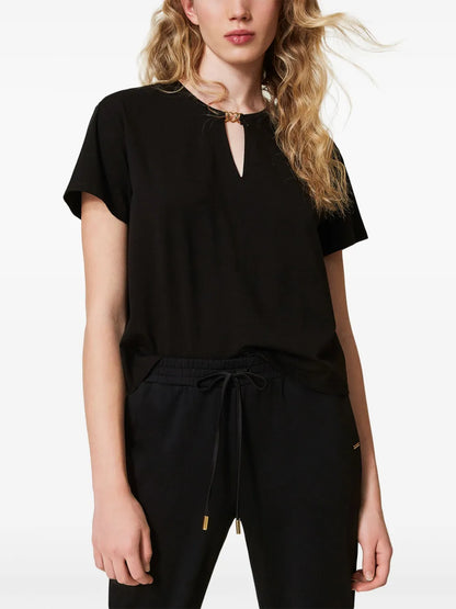 Clasp-Fastening T-Shirt