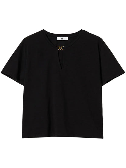 Clasp-Fastening T-Shirt