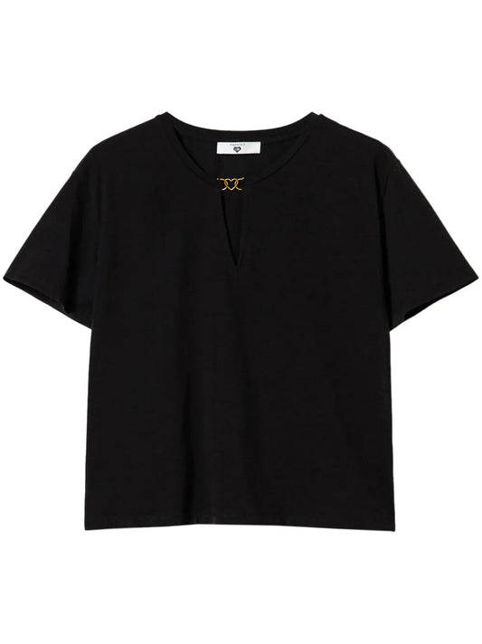 Clasp-Fastening T-Shirt