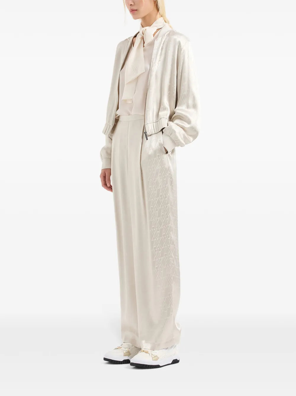 Bow-Collar Long Sleeve Blouse