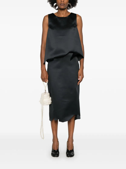 Raw-Cut Hem Top