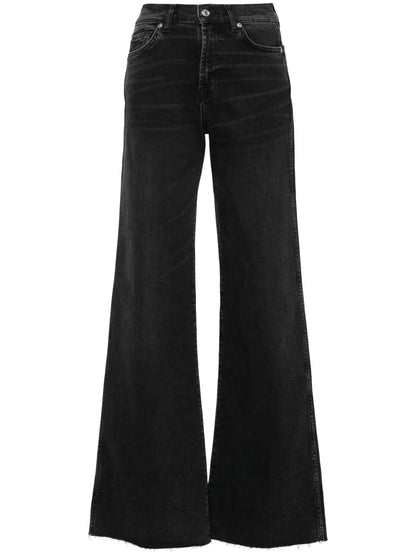 Wide-Leg Jeans