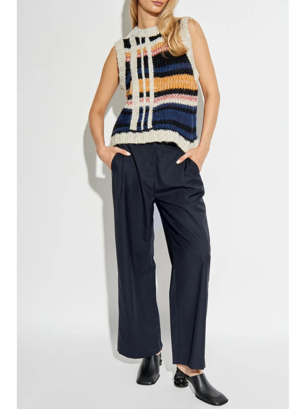 Tahum Vest