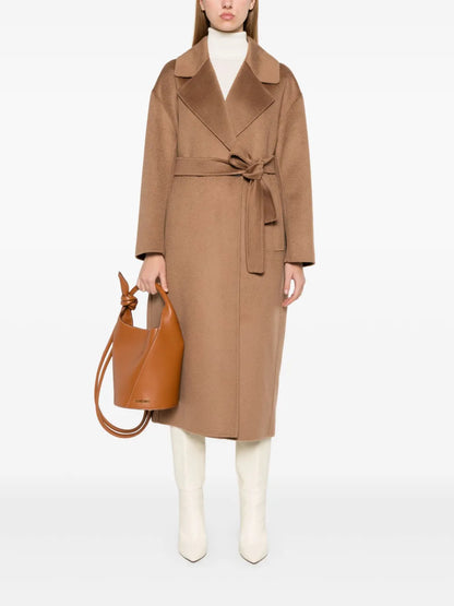 Manuele Coat