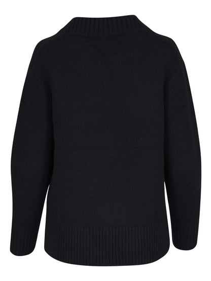 V-Neck Jumper