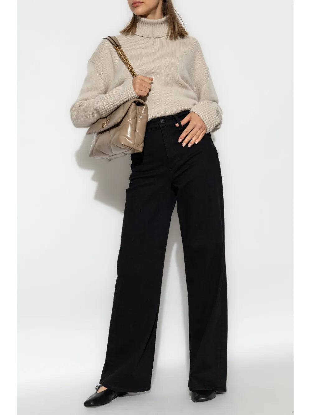 Wide-Leg Jeans