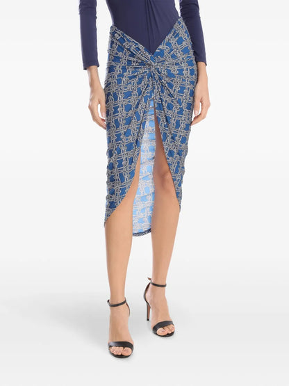 Knot-Detailing Cover-Up