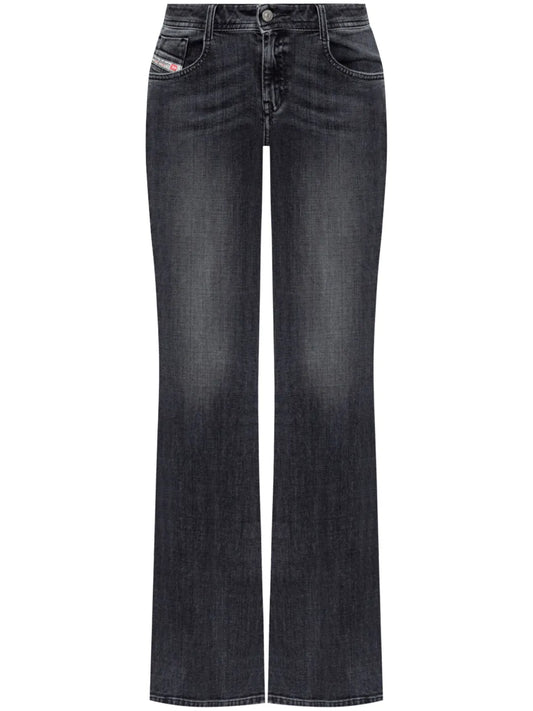Low-Rise Jeans