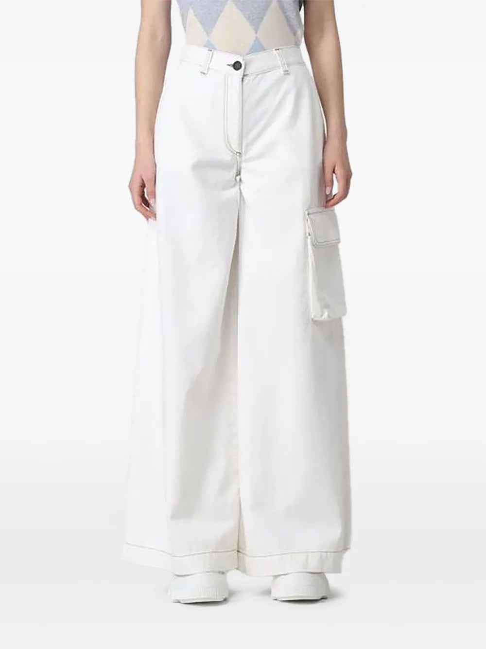 Wide-Leg Cargo Jeans