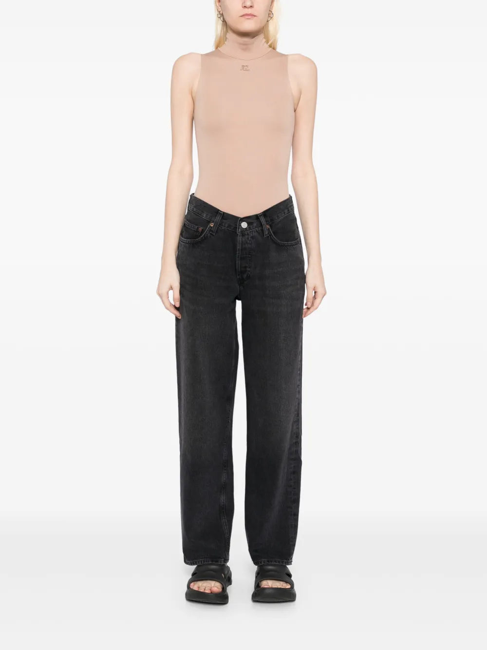 V-Waist Jeans