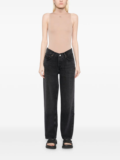 V-Waist Jeans