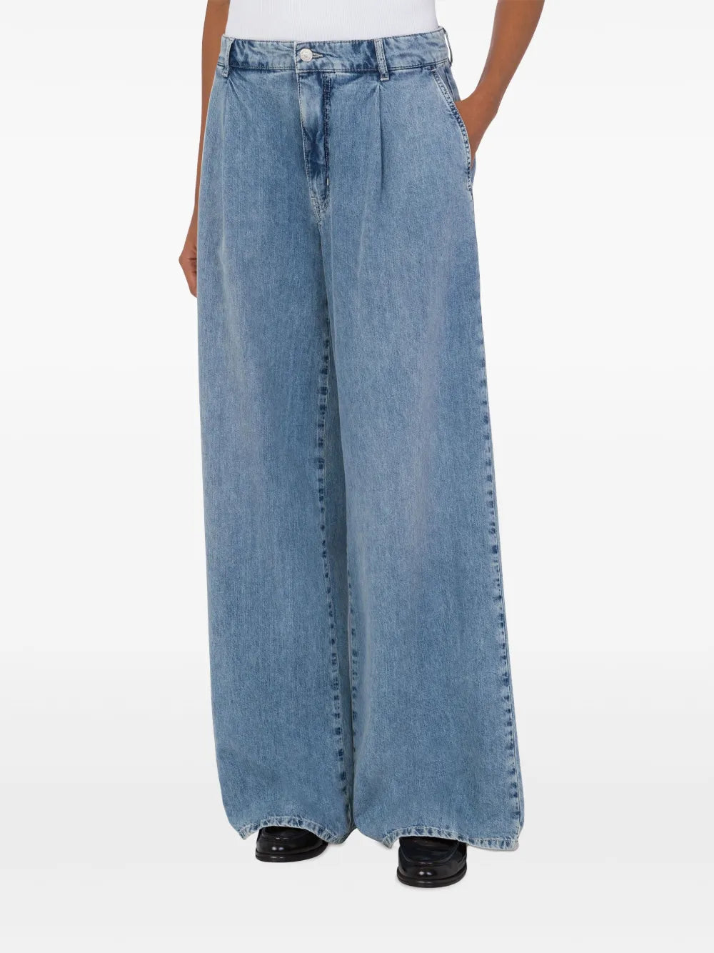 Wide-Leg Jeans