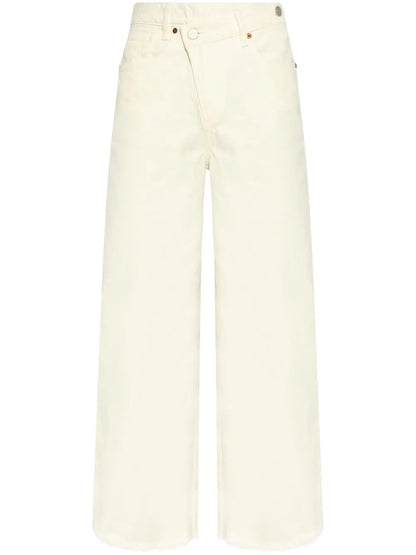 Aki Jeans