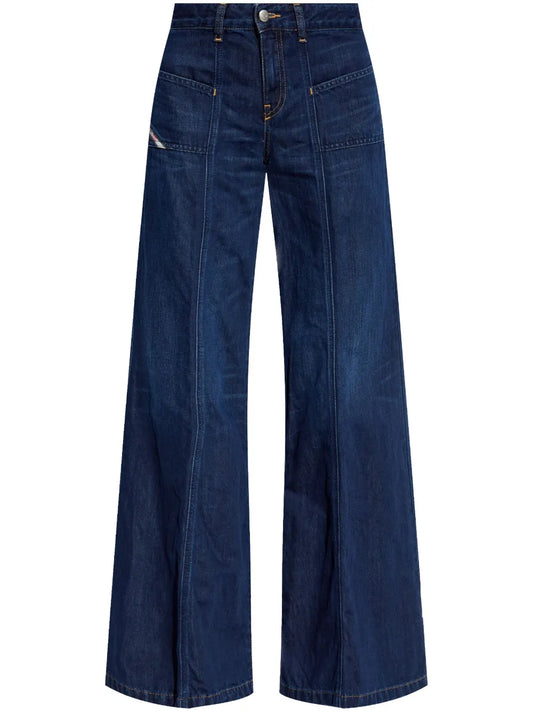 D-Akii Bootcut Jeans