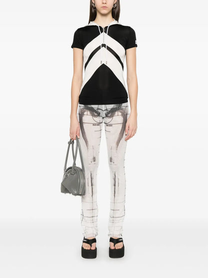 Chevron-Patterned Hooded T-Shirt