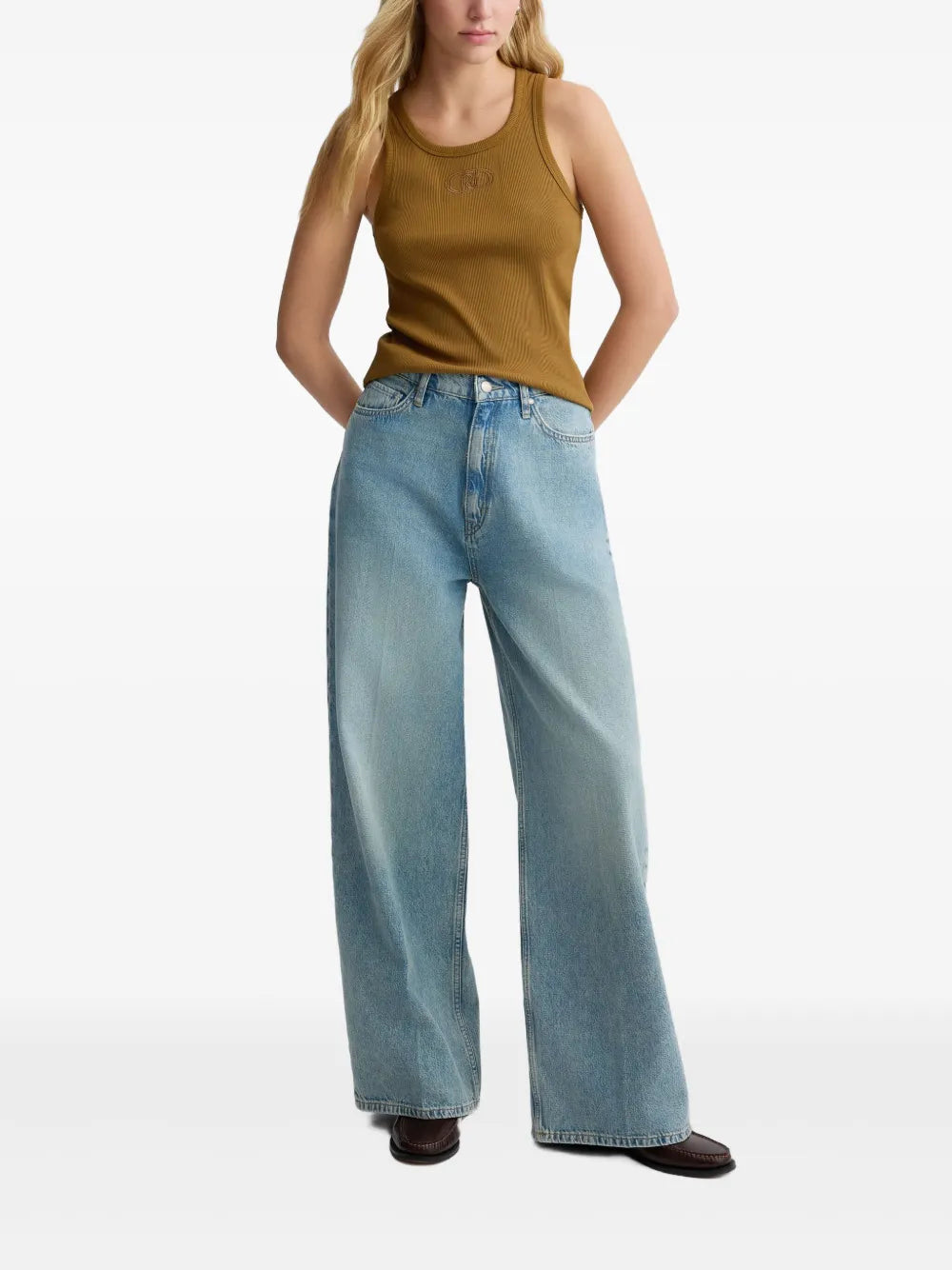 Wide-Leg Jeans