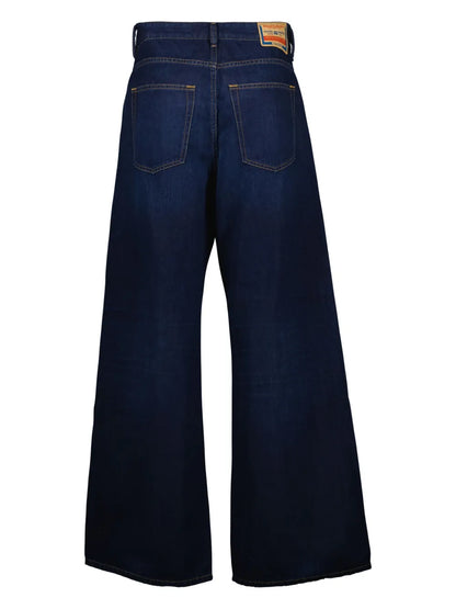 Wide-Leg Jeans