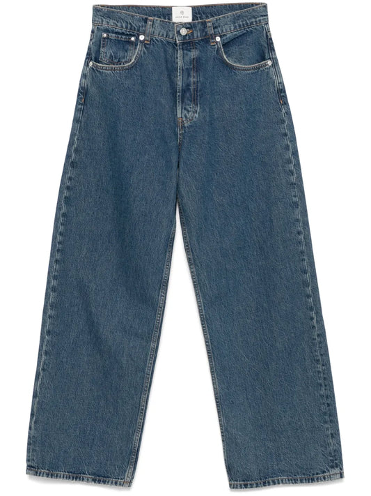 Straight Jeans