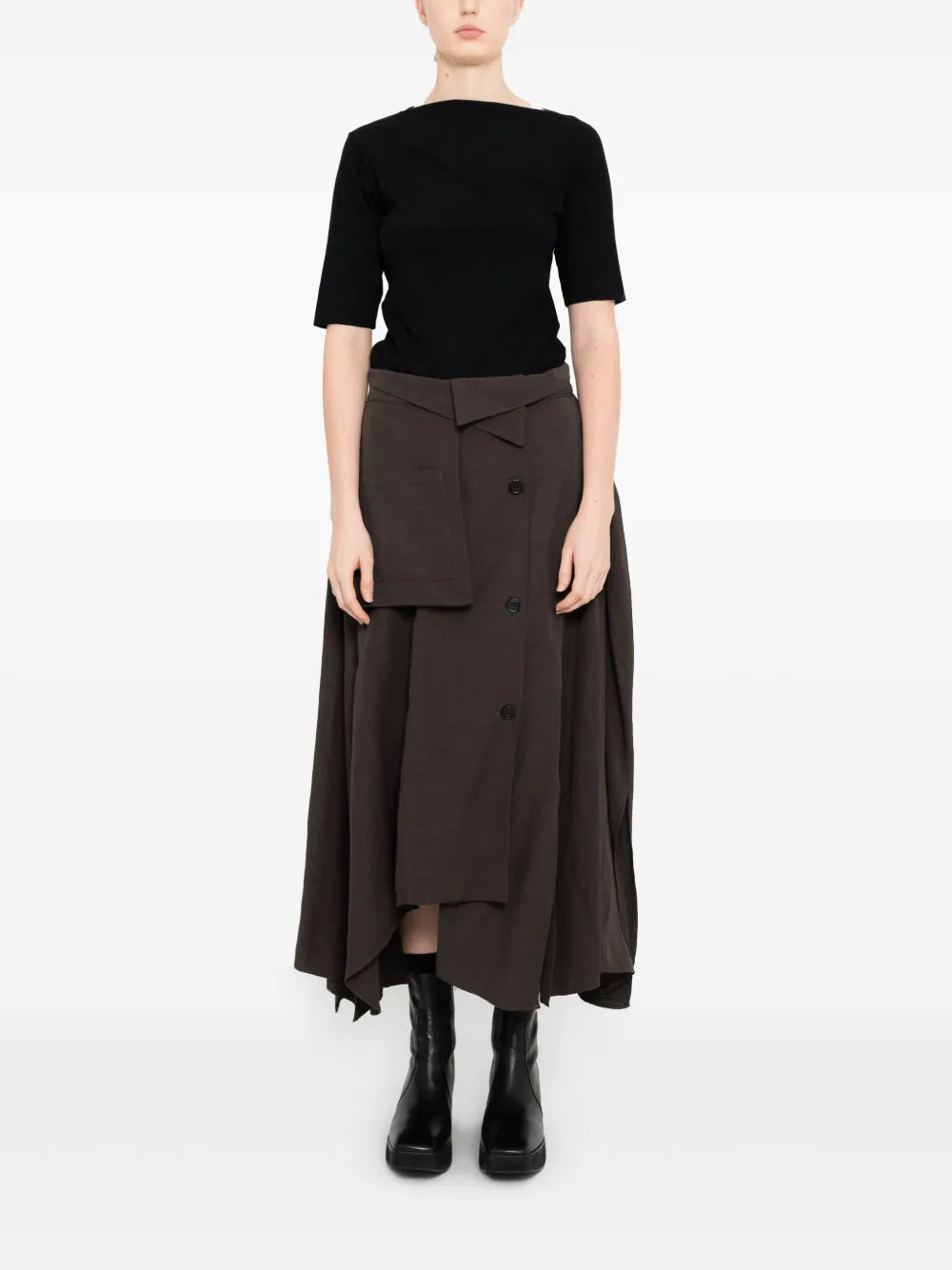 Asymmetric Trench Skirt