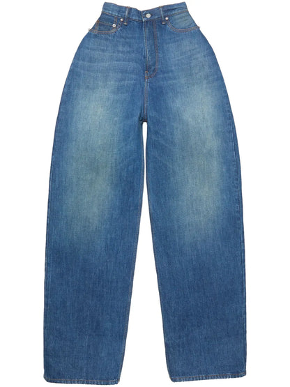 High-Waisted Jeans