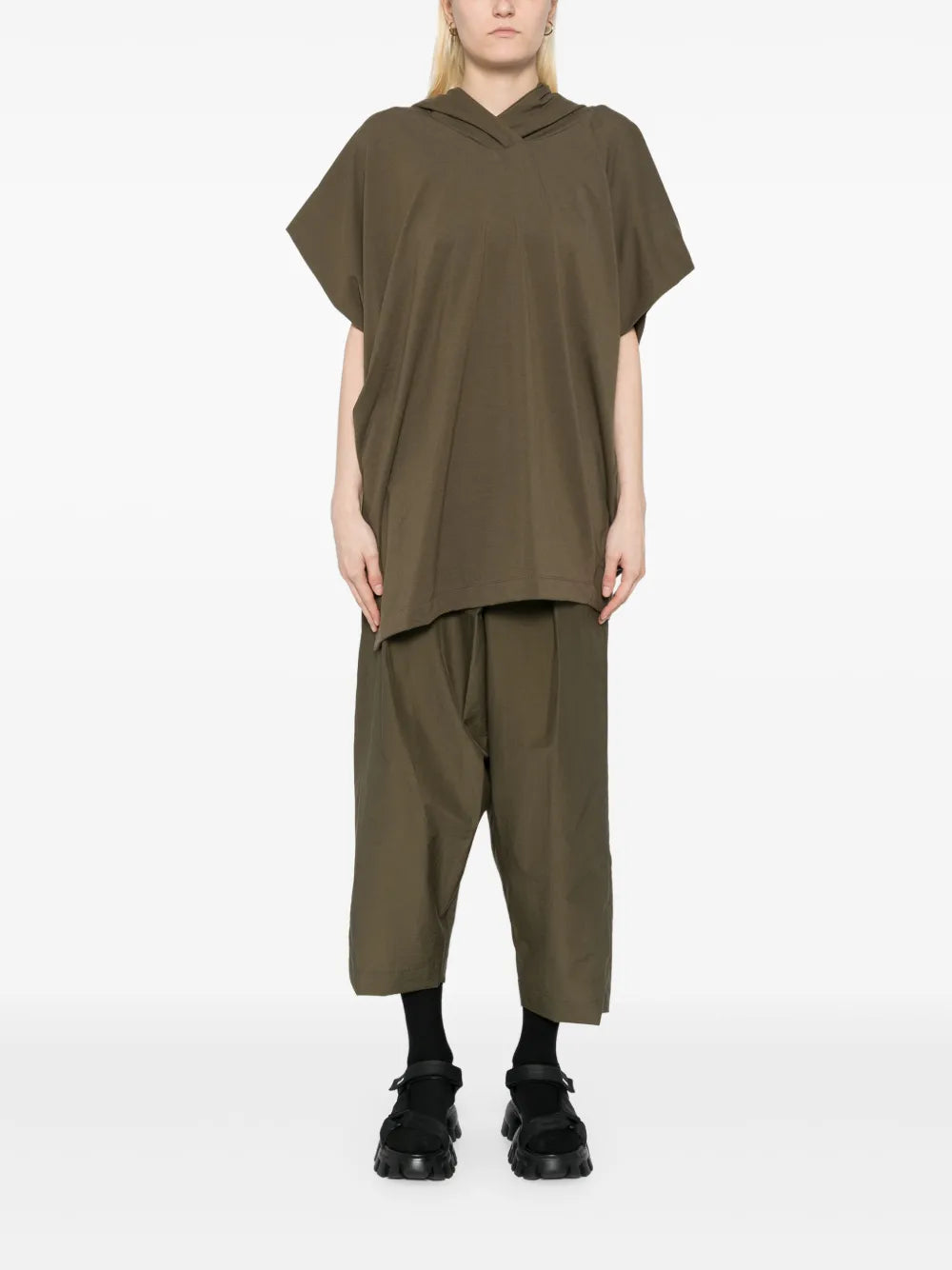 Sleeveless Hooded Top
