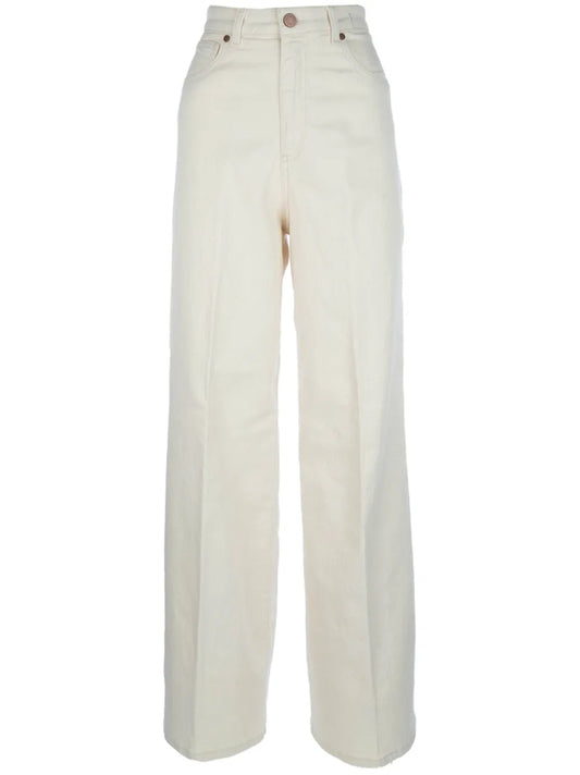 High-Waisted Jeans