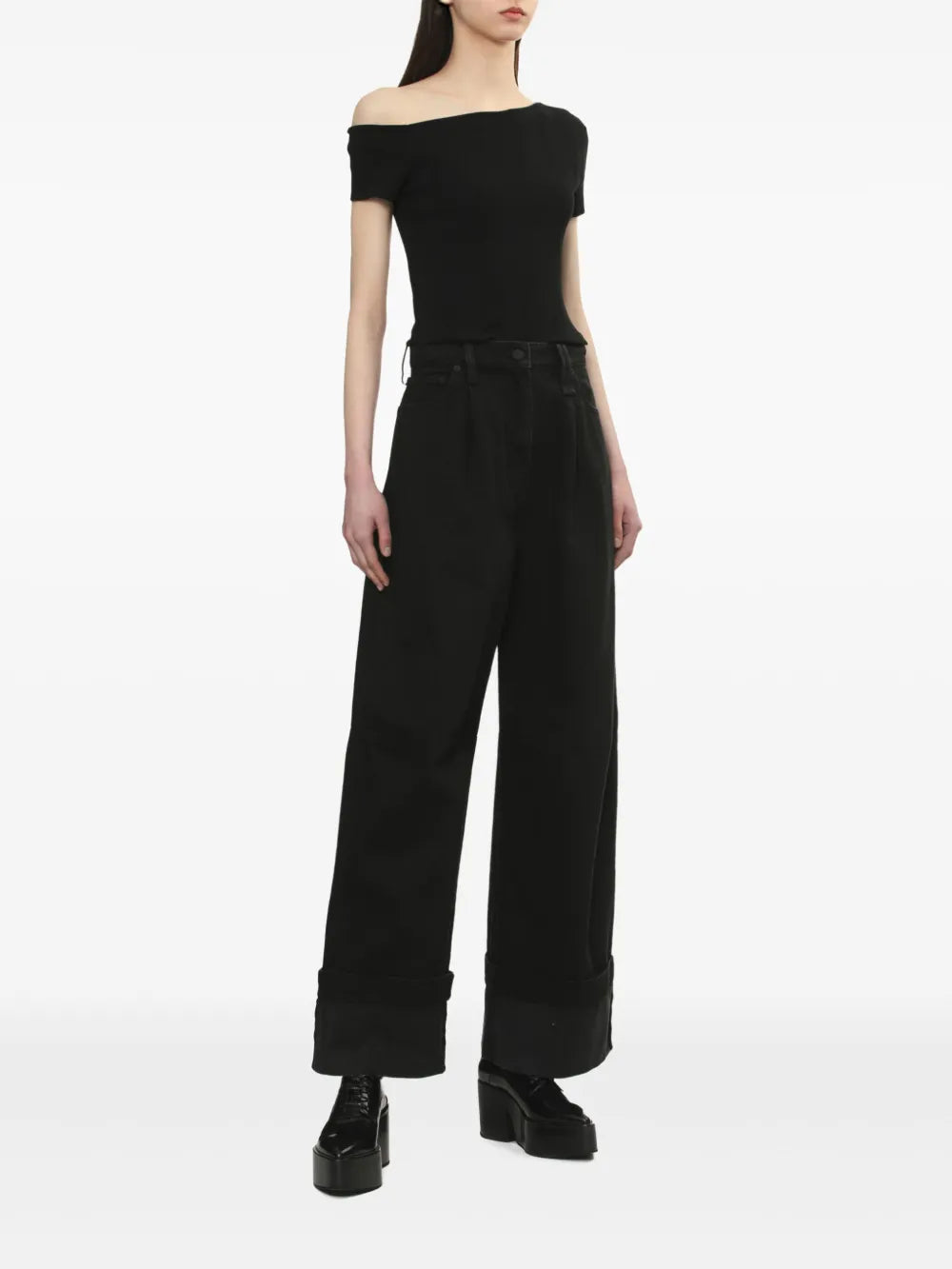 Wide-Leg Jeans