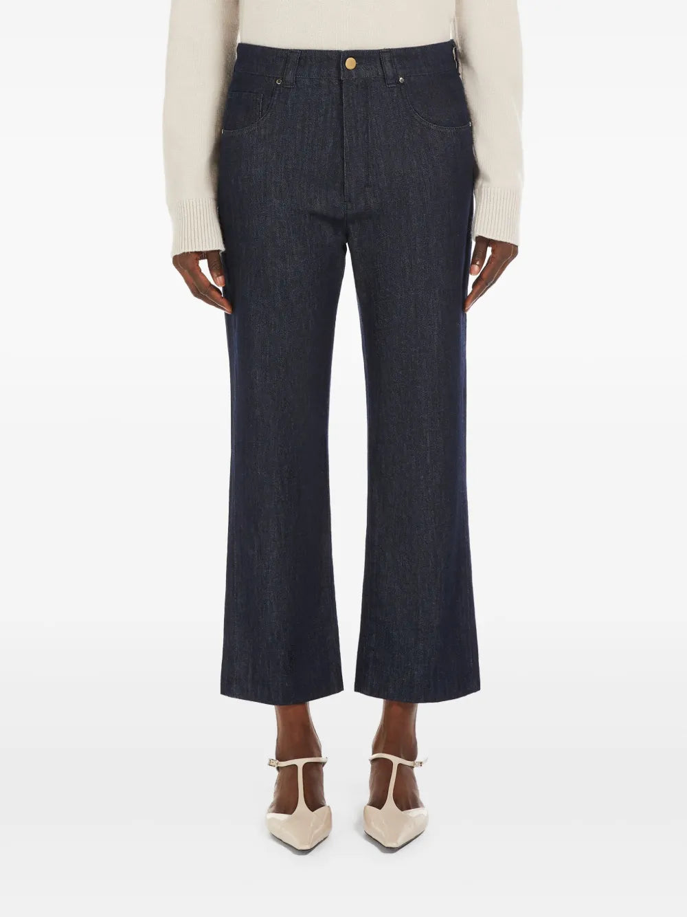 Button-Fastening Jeans
