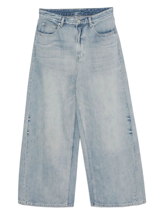 Wide-Leg Jeans