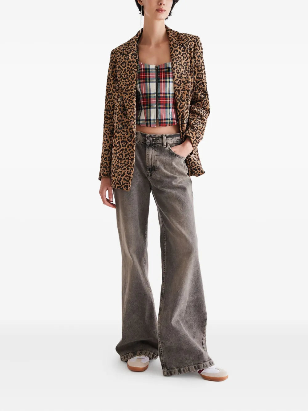 Wide-Leg Jeans