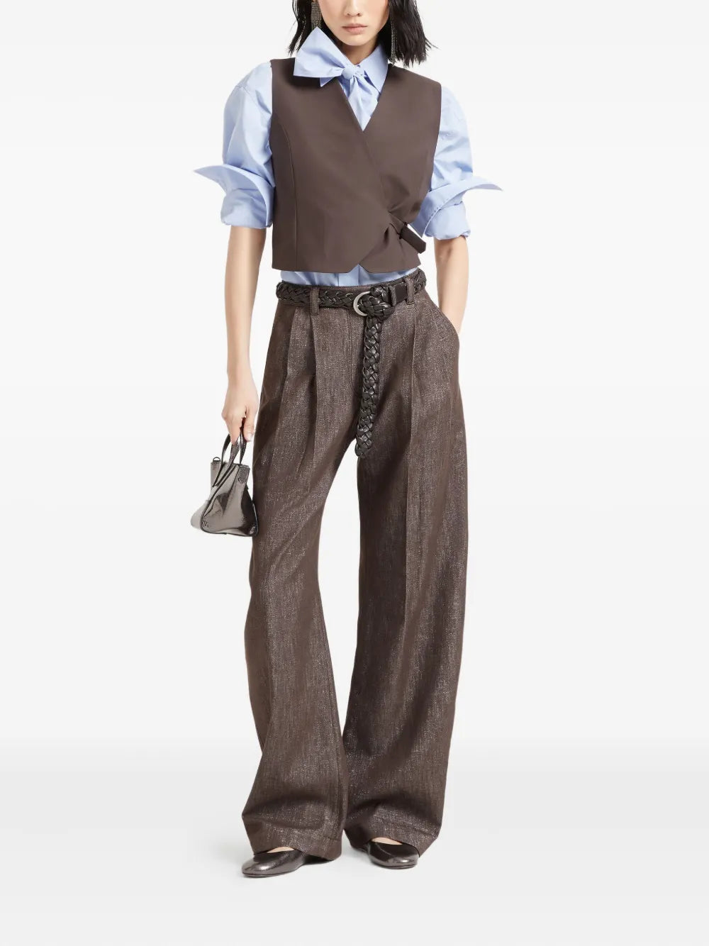 Loose-Fit Curved Trousers
