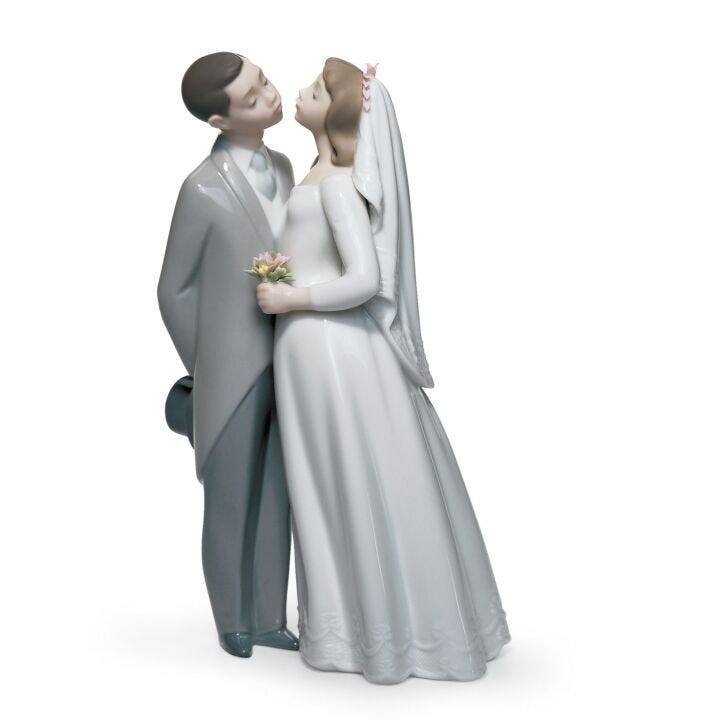 A Kiss To Remember Couple Figurine