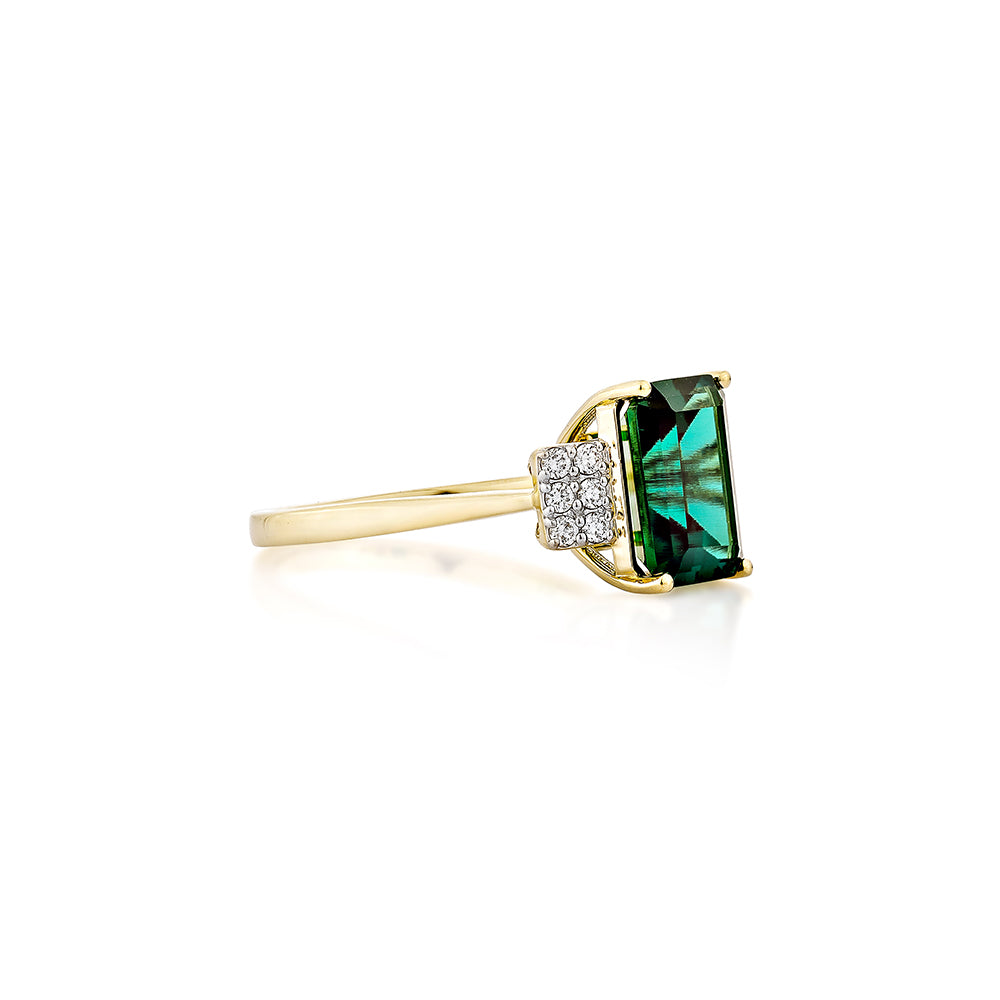 Lab-Grown Emerald Classic Ring