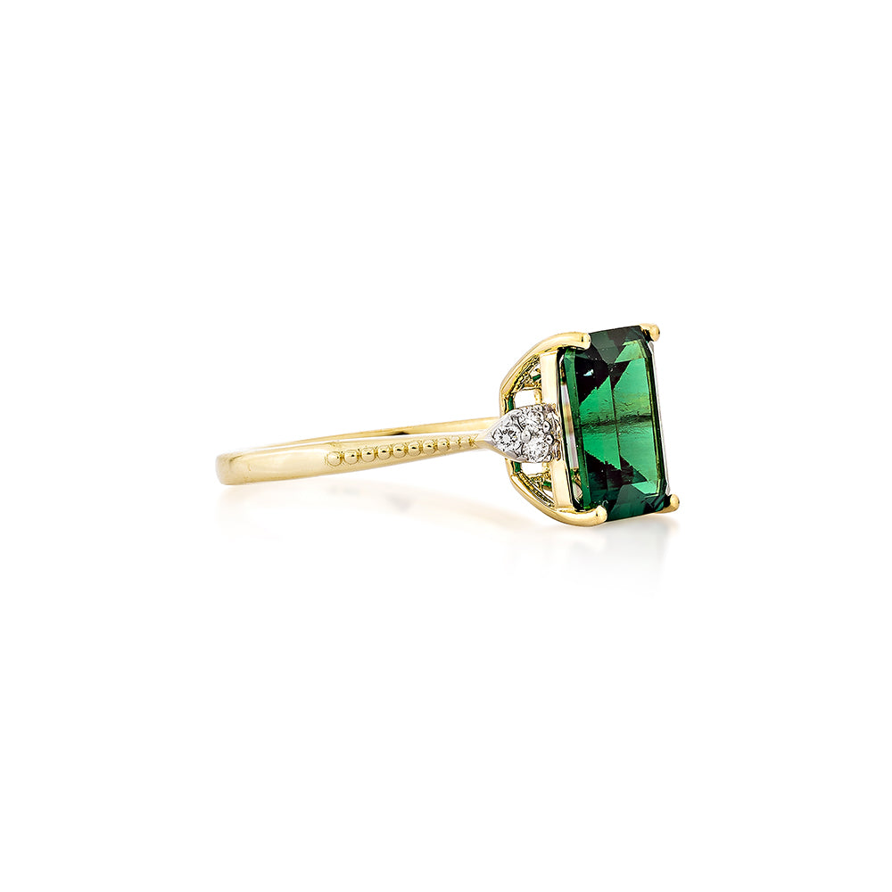 Lab-Grown Emerald Classic Ring