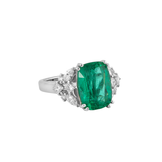 Emerald Regalia Ring