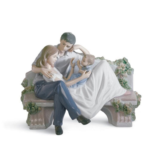 A Priceless Moment Couple Figurine