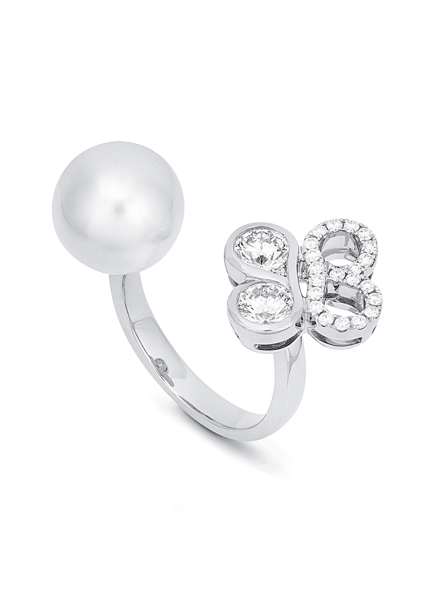 Be Boodles Pearl Diamond Ring